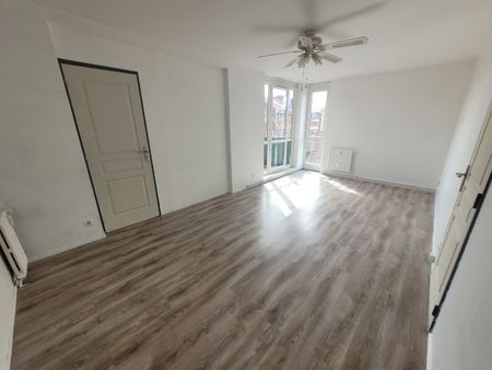 Location Appartement 3 pièces 68m² ROUBAIX 59100 - Photo 2