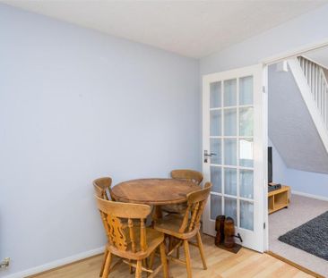 2 bedroom terraced house to rent - Photo 3