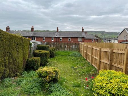 2 bedroom townhouse to rent - Photo 3