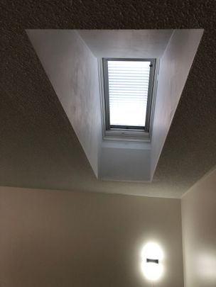 For Lease - 4146 Wheelwright Crescent, Mississauga, Ontario - Photo 1