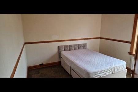 2 Bed Semi-Detached House, Carrick Knowe Road, EH12 - Photo 3