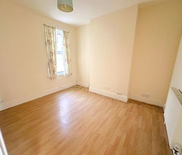 A 1 Bedroom Ground Floor Flat Instruction to Let in Bexhill On Sea - Photo 4