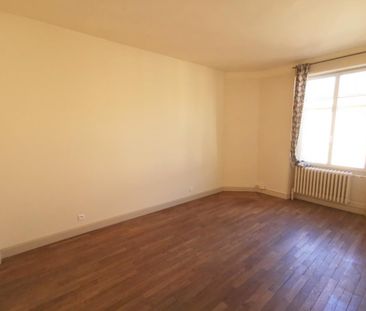 Location Appartement 4 pièces 105m² AVIGNON 84000 - Photo 3