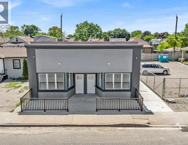 1657-59 DROUILLARD ROAD Unit# #1657-REAR — 1 Bedroom - Photo 1