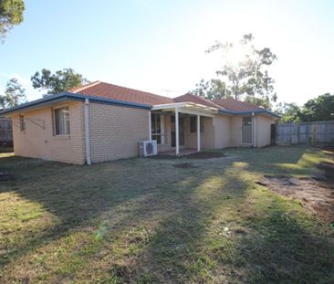 Spacious 4-Bedroom Home in Forest Lake - Photo 3