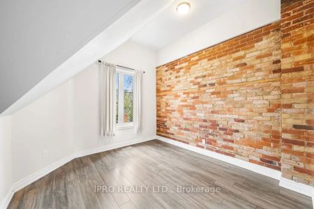 Condo Townhouse For Lease | W9256696 - Photo 5