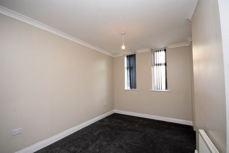 2 bed maisonette to rent in Lawe Road, South Shields, NE33 - Photo 2