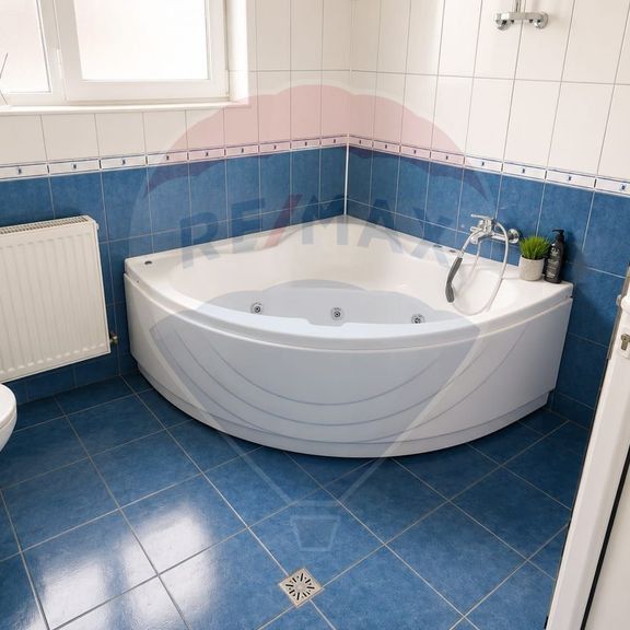 Vila cu 5 camere si teren propriu, metrou Anghel Saligny - Photo 1