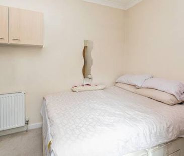 1 bed in Victoria Park Place, Winton - Photo 6