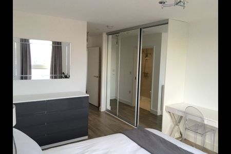 Room in a Shared Flat, Oslo Tower, SE8 - Photo 3