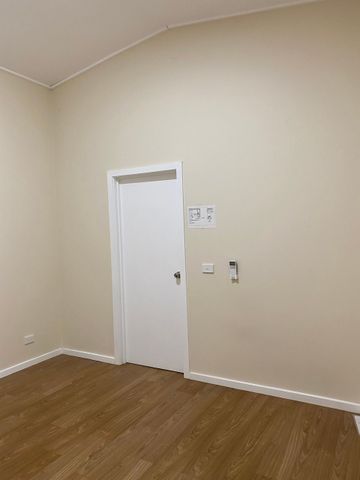 Rooming House in Frankston - Photo 3