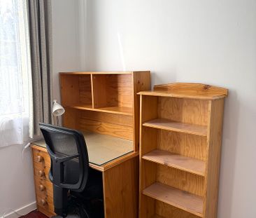 3-bedroom shared house / townhouse, Windsor Grove - Photo 1