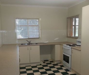 26 Askew Street, Tarragindi QLD 4121 - House For Rent | Domain - Photo 3