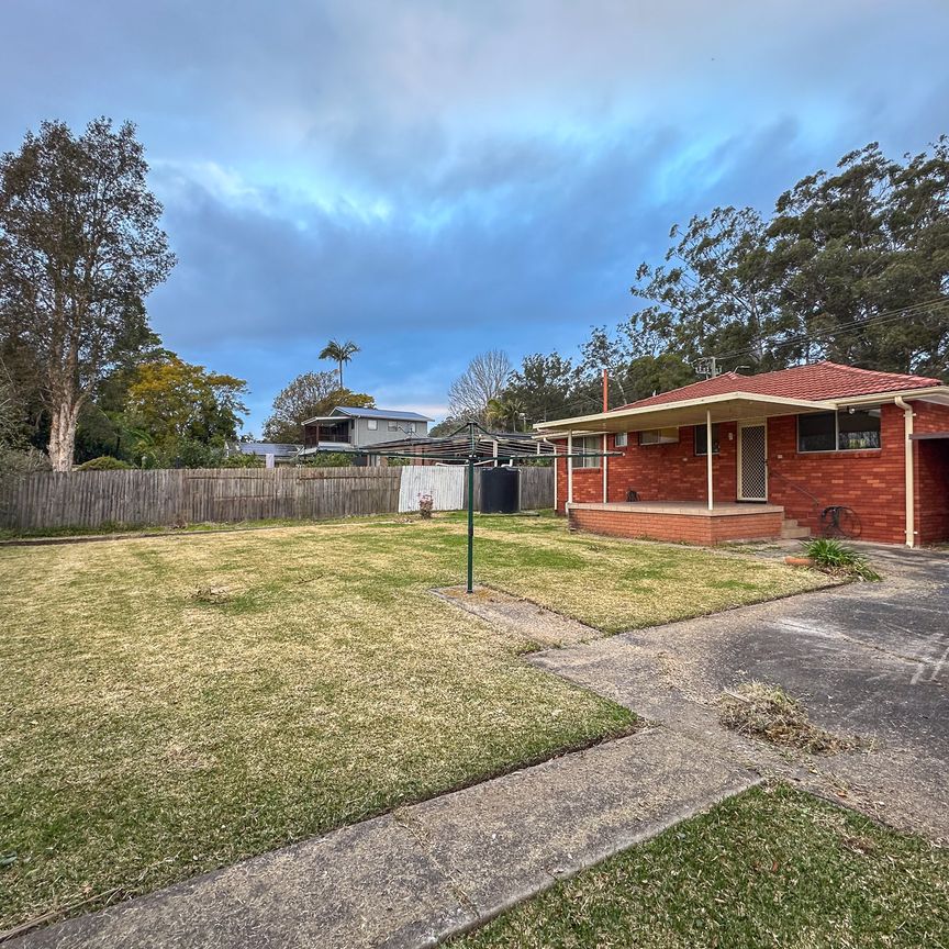 216 Brisbane Water Drive, Point Clare NSW 2250 - Photo 1