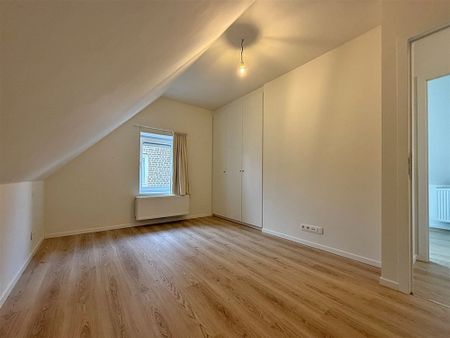 Instapklare charmante DORPSWONING met 3 slpks, 2 badks en tuin - Foto 4