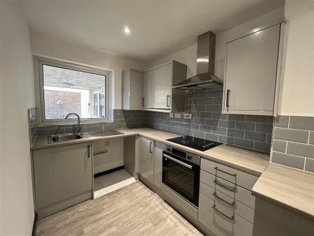 High Street, Cwmgwrach, NEATH - Photo 5