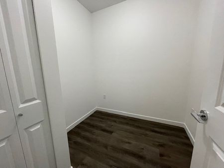 Unit 321 - Spacious 1 Bedroom Plus Den at The Grove - Photo 3
