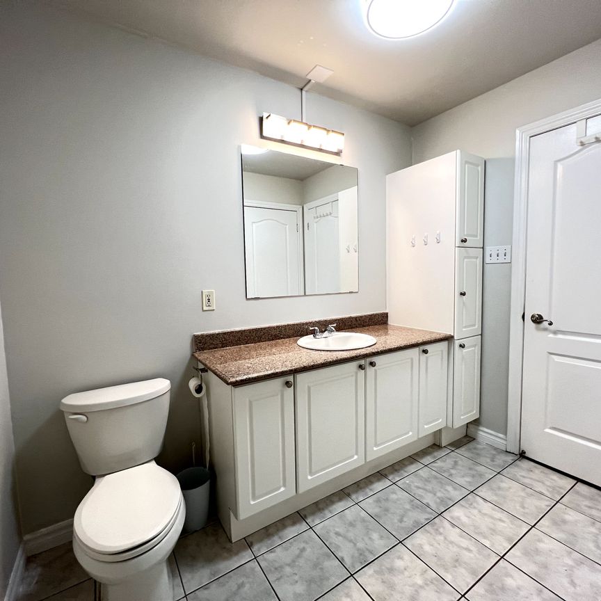 For Lease - 135 James Street Unit# 403, Hamilton, Ontario - Photo 1