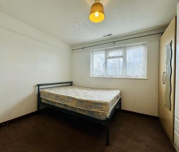 2 bedroom semi-detached house to rent - Photo 2