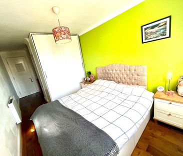1 Bed Flat, New Caledonian Wharf, SE16 - Photo 4