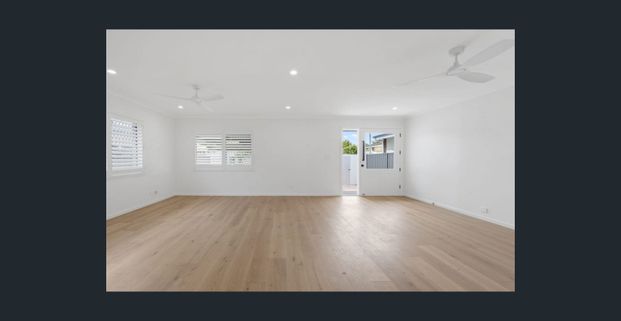 Coastal Family Home - Walk to the beach! - Photo 1