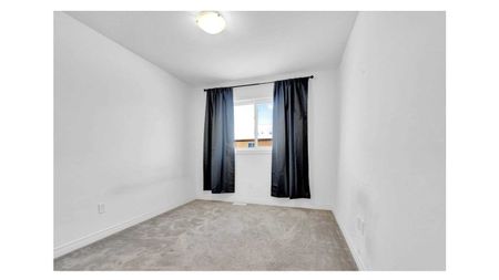 For Lease - 170 Heron Street, Welland, Ontario - Photo 4
