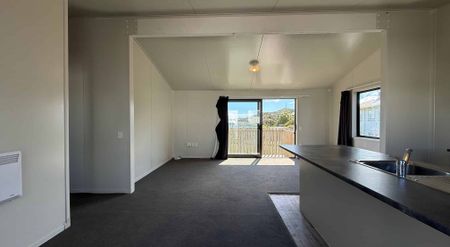 Cannons Creek 3 bedroom - Photo 5