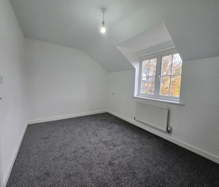 2 bedroom semi-detached house to rent - Photo 3