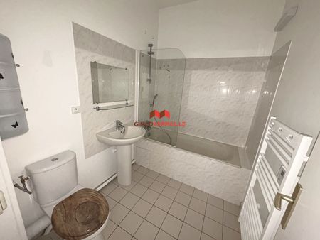 Location Appartement 2 pièces 33m² - Photo 4