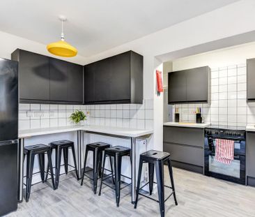 1 bedroom in a house share to rent - Photo 4