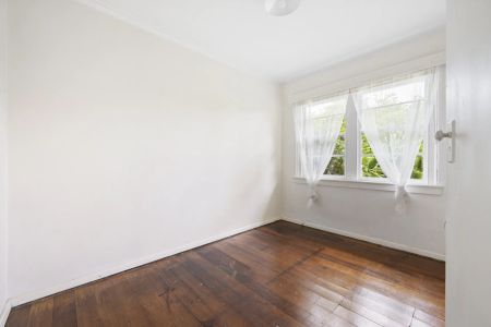 15 Vale Street, Reservoir. - Photo 2