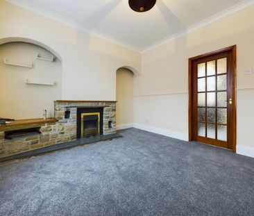 2 bedroom semi-detached house to rent - Photo 2