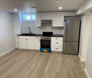 For Lease - 89 College Street, Belleville, Ontario - Photo 3