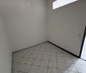 Location Appartement 1 pièce 31m² MARSEILLE 3ème - Photo 3