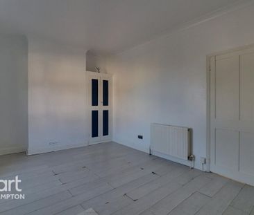 2 bedroom end of terrace house to rent - Photo 4