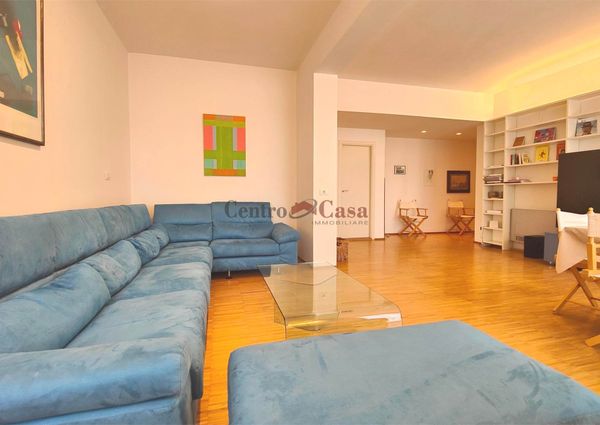Signorile appartamento di 176 mq. ristrutturato, con vista panoramica