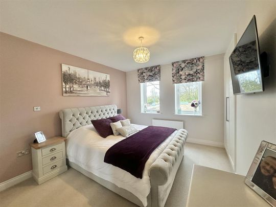 Berrington Close, Redditch - Photo 1