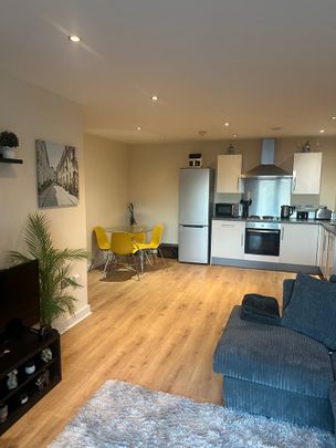 2 Bed Flat, The Reach, L3 - Photo 1