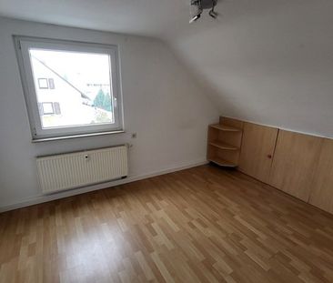 Große und bezugsfreie Dachgeschoss-Wohnung - Photo 3