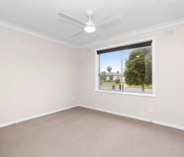 Quiet Living Near the Lake - Photo 6