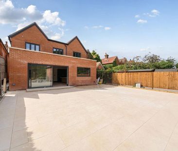 4 bedroom detached house to rent - Photo 4