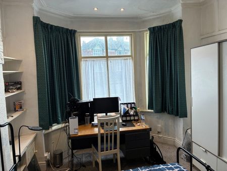 5 Bed Terraced House, Daisy Bank Road, M14 - Photo 5