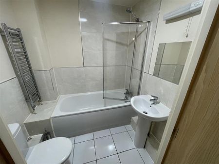 2 bedroom flat to rent - Photo 5