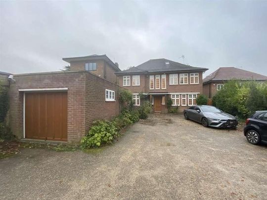 Aylmer Drive, Stanmore, HA7 - Photo 1