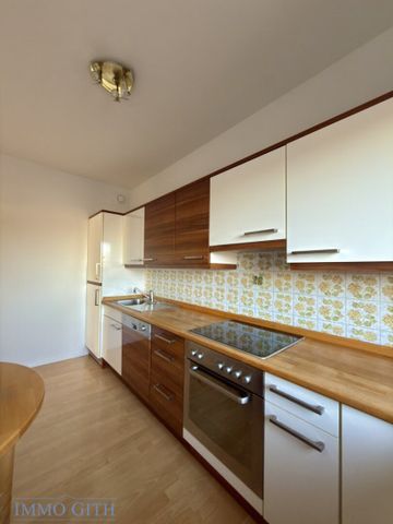 SEHR GEPFLEGTE UND HELLE CA. 72m² GROSSE (inkl. der Loggia) 2-ZIMMER-WOHNUNG MIT LOGGIA & LIFT IN WIENER NEUDORF ZU MIETEN! - Photo 5