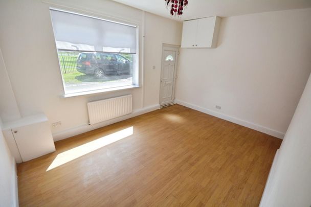 3 bedroom House To Let - Photo 1