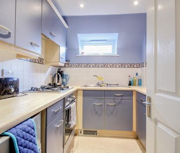 1 bedroom in a flat share to rent - Photo 5