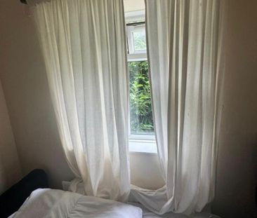 Room in a Shared Flat, Ingestre Road, E7 - Photo 3