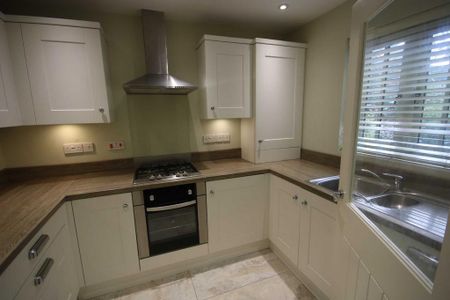 2 bedroom semi-detached house to rent - Photo 3