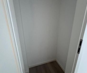 Moderne 3-Zimmer Wohnung mit Einbauküche und Balkon an der Lagarde-... - Photo 3